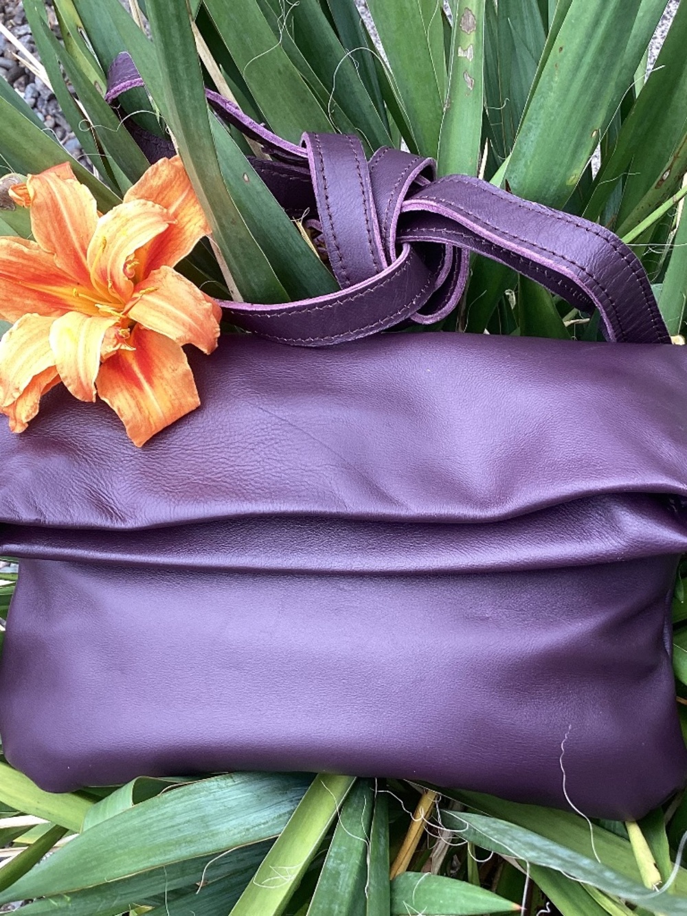 Beautiful Sseko Fine Soft Purple Leather FoldOver Flap Crossbody Handbag 🦋